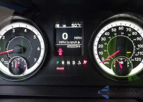 2017 Ram 1500 Express 4X4 6'4 Box из США, поврежденный, VIN 1C6RR7FT2HS852137